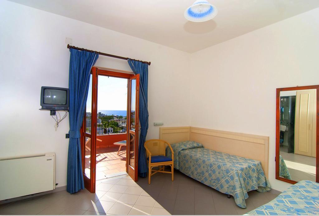 Hotel Terme Castaldi Forio  Bagian luar foto